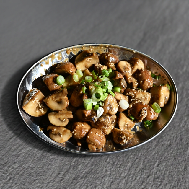 V24 Dwenjang Mushroom.