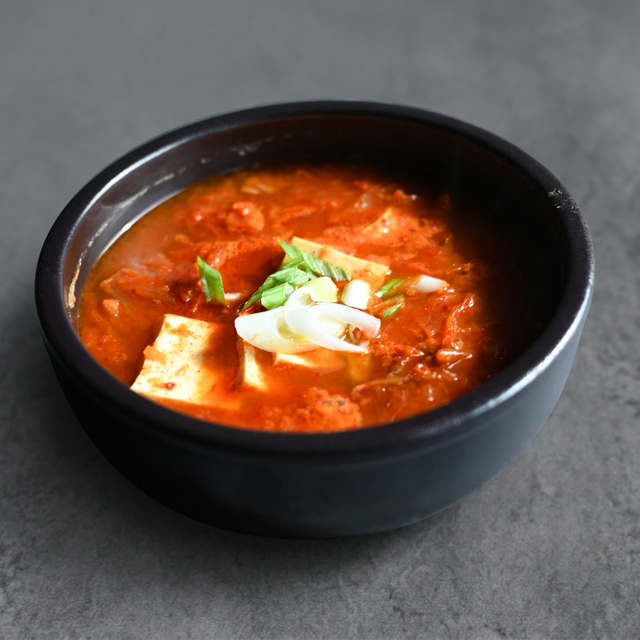 S27 Kimchi Jjigae.